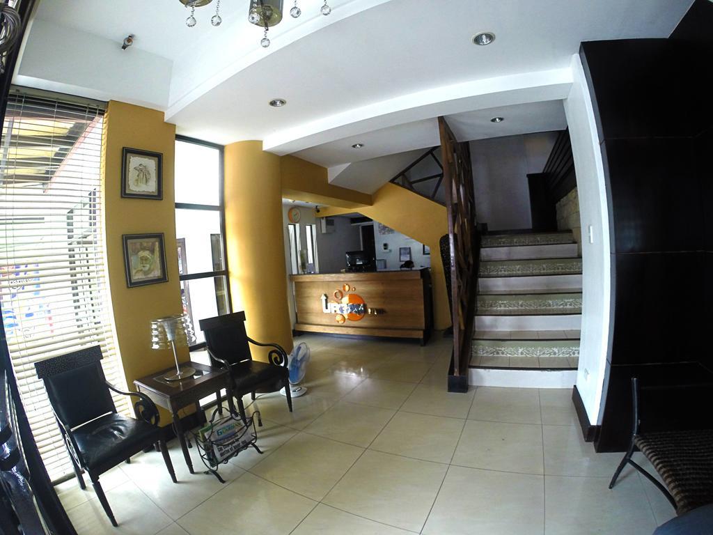 Urban Inn Iloilo Extérieur photo
